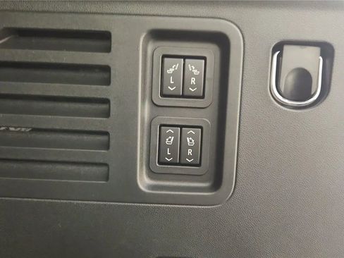 New 2026 Chevrolet Traverse RS AWD/4WD image 38