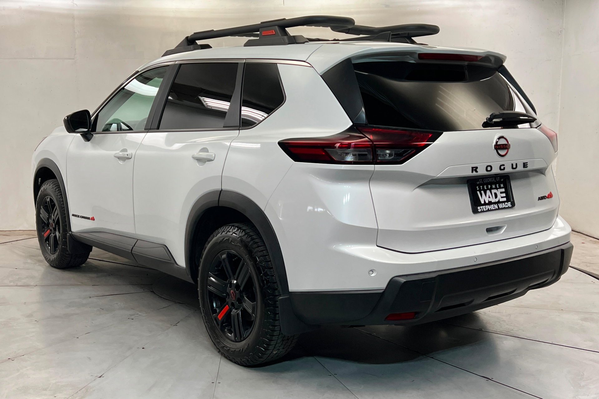 Used 2026 Nissan Rogue SV AWD/4WD image 3