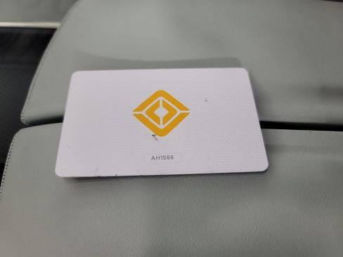 Used 2023 Rivian R1S Launch Edition image 31