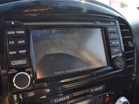 Used 2014 Nissan Juke SL image 16