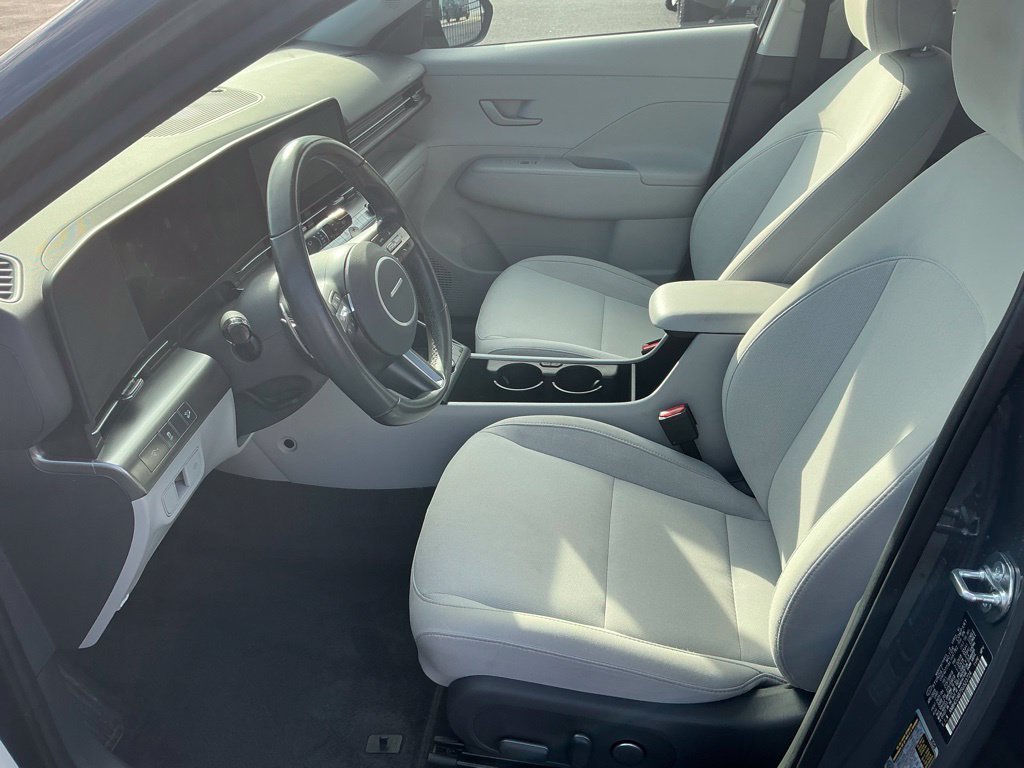 Certified 2025 Hyundai Kona SEL AWD/4WD image 22