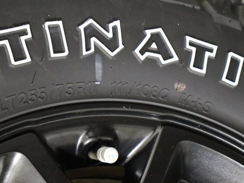 Used 2023 Jeep Wrangler Sport AWD/4WD image 35