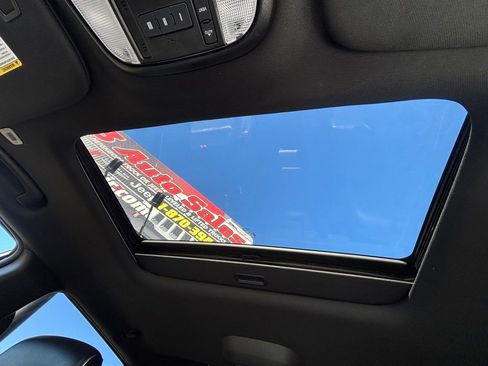 Used 2024 Dodge Durango GT image 28