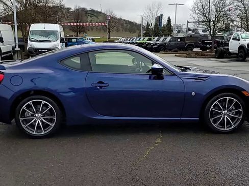 Used 2019 Toyota 86 image 9