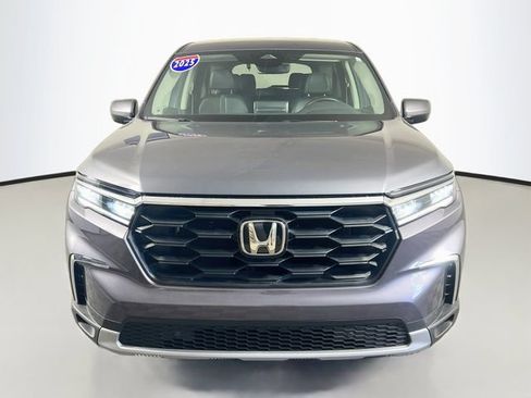 Used 2025 Honda Pilot EX-L image 3
