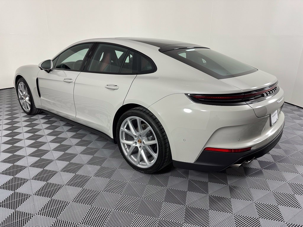 Used 2026 Porsche Panamera RWD image 3
