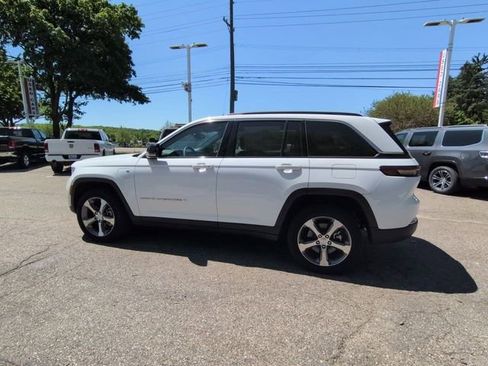 Used 2024 Jeep Grand Cherokee Limited 4xe AWD/4WD image 6