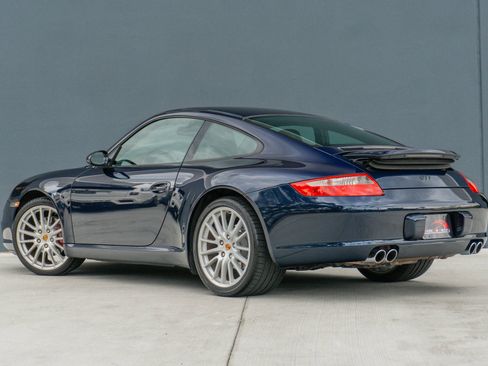 Used 2005 Porsche 911 Carrera RWD image 9
