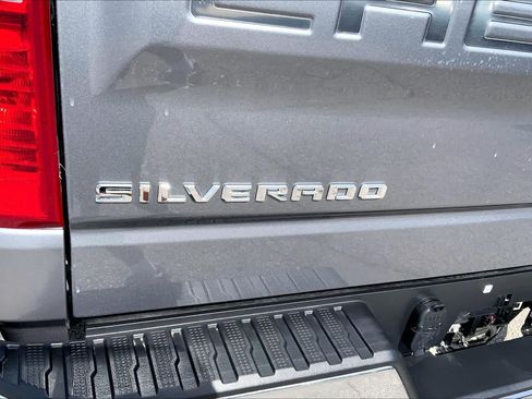 Used 2020 Chevrolet Silverado 1500 LT w/ Texas Edition RWD image 10