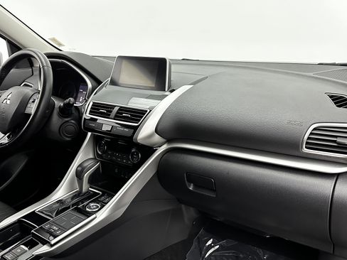 Used 2018 Mitsubishi Eclipse Cross SE image 32