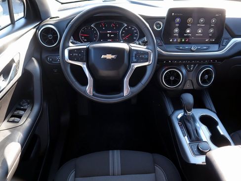 Used 2025 Chevrolet Blazer LT image 18