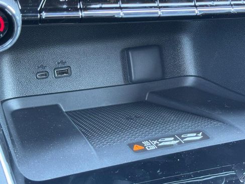 New 2026 Chevrolet Traverse LT w/ Enhanced Driving Package FWD image 32