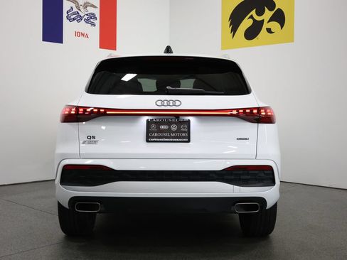 Used 2025 Audi Q5 Premium w/ Convenience Package AWD/4WD image 11