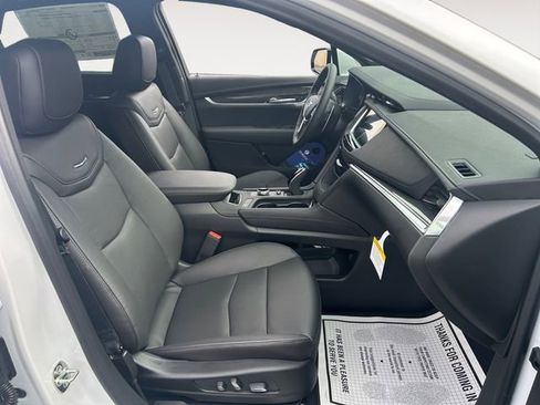 New 2026 Cadillac XT5 Sportv w/ LPO, Floor Liner Package image 15