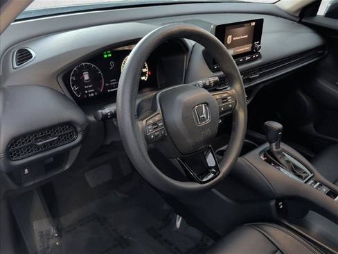 Used 2025 Honda HR-V LX image 10
