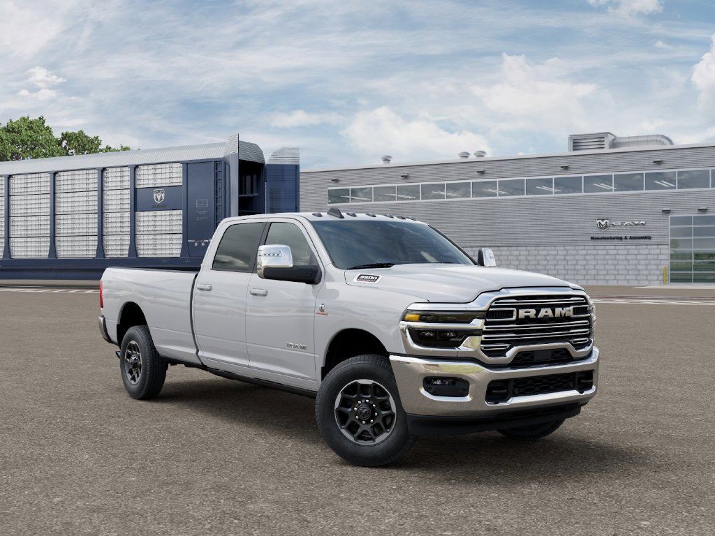 New 2025 RAM 3500 Laramie AWD/4WD image 6