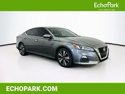 Used 2022 Nissan Altima 2.5 SV w/ SV Premium Package