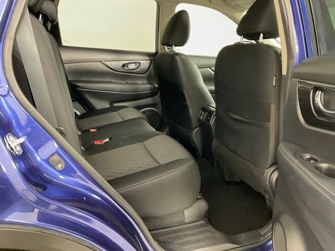 Used 2018 Nissan Rogue S FWD image 25
