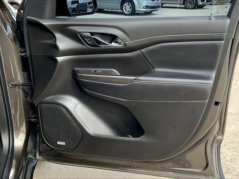 Used 2019 GMC Acadia SLT w/ Black Edition image 22