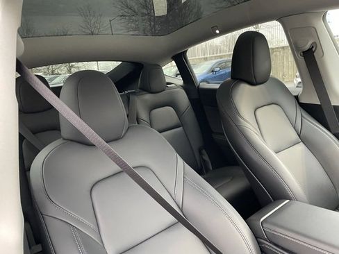 Used 2023 Tesla Model Y Long Range image 26