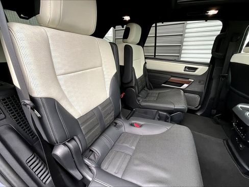 Certified 2025 Toyota Sequoia Capstone image 18