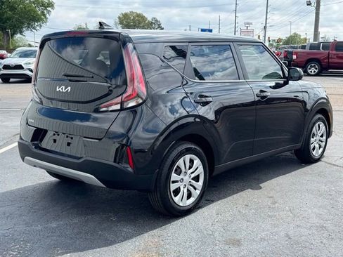 Used 2024 Kia Soul LX FWD image 4