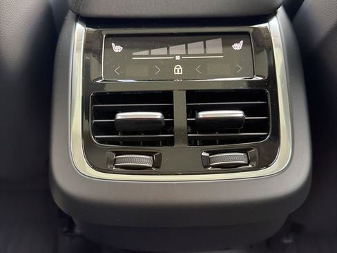 New 2026 Volvo XC60 B5 Ultra w/ Climate Package image 65