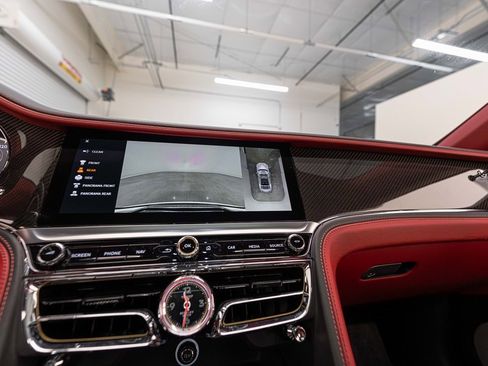 Used 2022 Bentley Flying Spur Plug-In Hybrid image 54