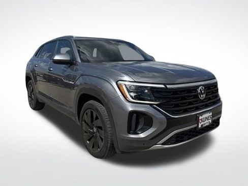 Used 2024 Volkswagen Atlas Cross Sport SE w/ Panoramic Sunroof Package AWD/4WD image 6