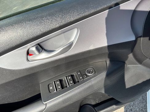 Used 2024 Kia Forte LXS w/ LXS Technology Package FWD image 16