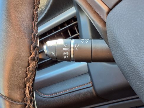 Used 2023 GMC Acadia AT4 w/ Technology Package image 18