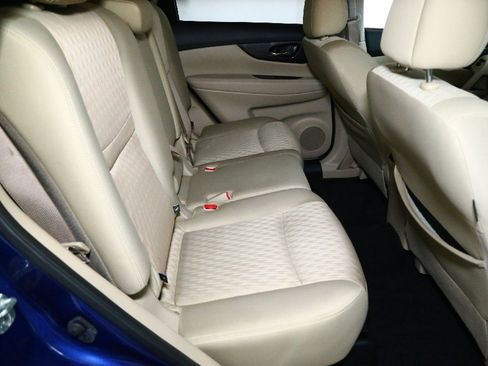 Used 2020 Nissan Rogue SV image 32