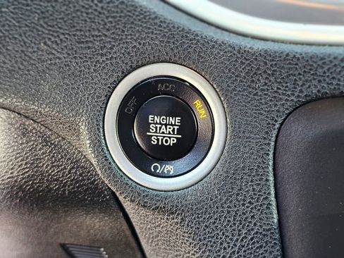 Used 2022 Dodge Charger SXT w/ Blacktop Package image 16