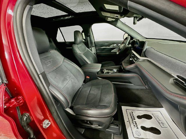 Certified 2025 Ford Explorer ST AWD/4WD image 35
