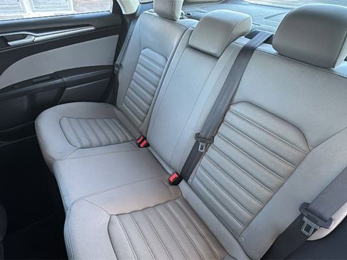 Used 2014 Ford Fusion S image 22