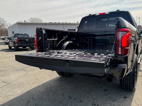 Used 2025 Ford F150 Lariat image 21