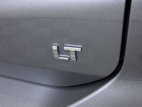 Used 2023 Chevrolet Equinox LT FWD image 32