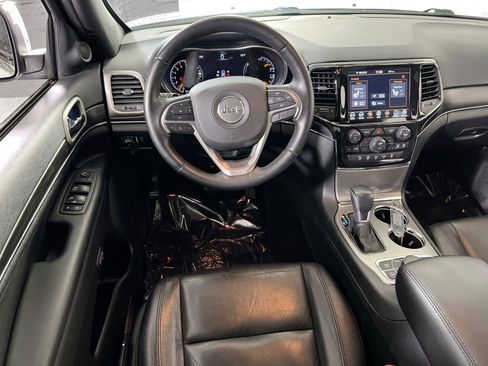 Used 2022 Jeep Grand Cherokee Limited image 21