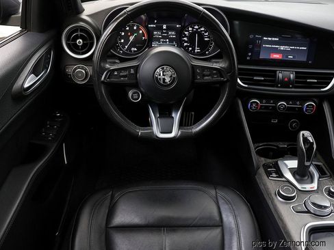 Used 2022 Alfa Romeo Giulia Ti AWD/4WD image 16