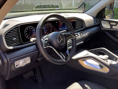New 2026 Mercedes-Benz GLS 450 4MATIC image 6