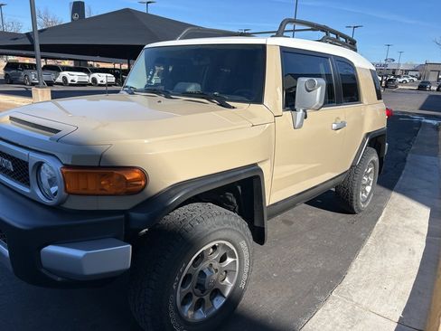 Used 2013 Toyota FJ Cruiser 4WD image 1