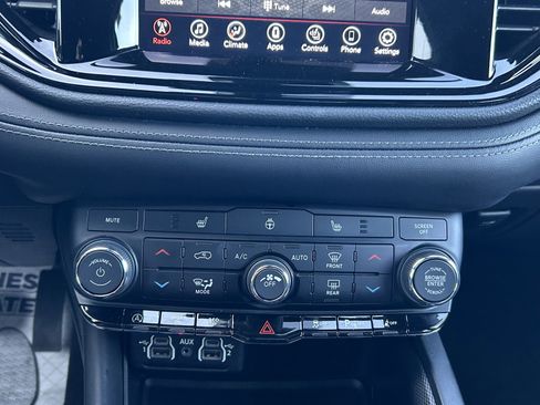 Used 2022 Dodge Durango GT image 29