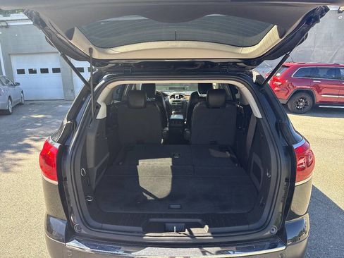 Used 2010 Buick Enclave CXL w/ Trailering Provision Package AWD/4WD image 15
