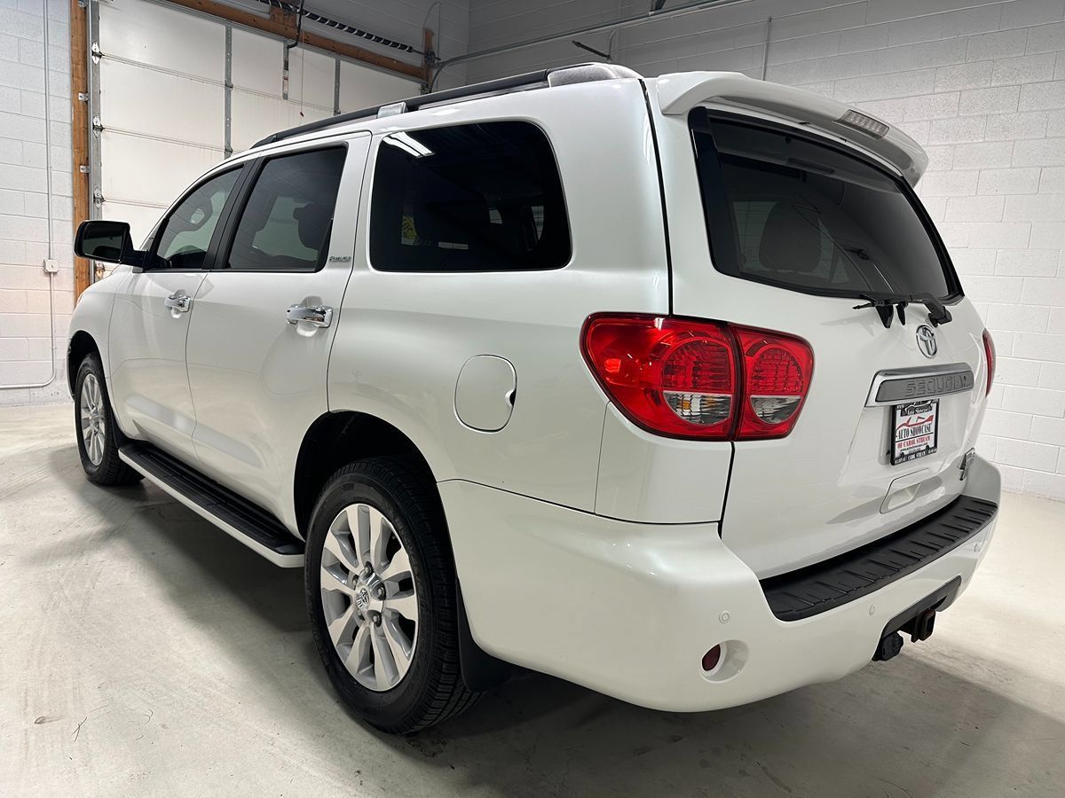Used 2016 Toyota Sequoia Platinum AWD/4WD image 25