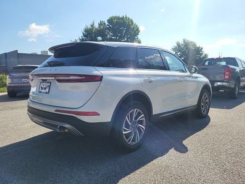 Used 2023 Lincoln Corsair FWD image 2