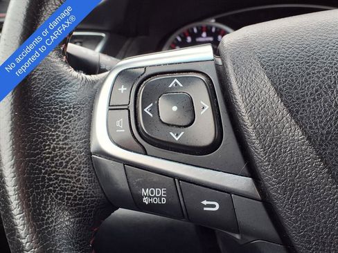 Used 2015 Toyota Camry image 22