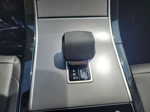 Used 2026 Land Rover Range Rover Velar S image 16