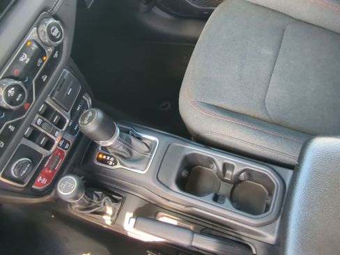 Used 2024 Jeep Wrangler Unlimited Rubicon image 20