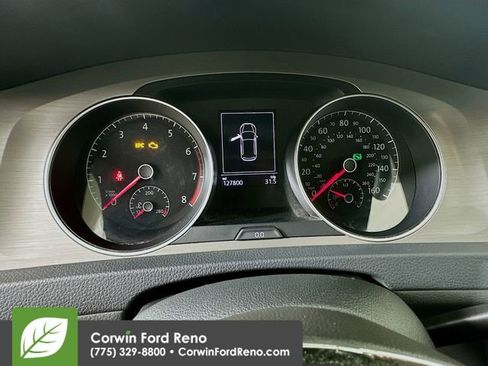 Used 2015 Volkswagen Golf S image 11