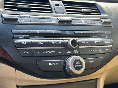 Used 2012 Honda Crosstour EX-L image 18